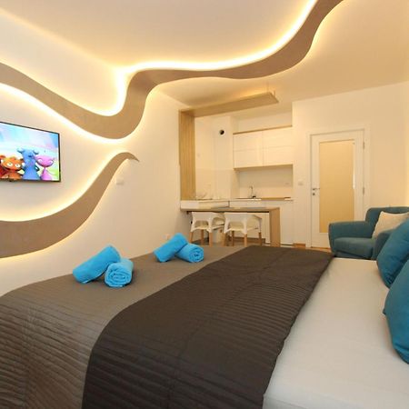 Riviera New Belgrade Apartment, Parking 5 Eur Per Day Kültér fotó