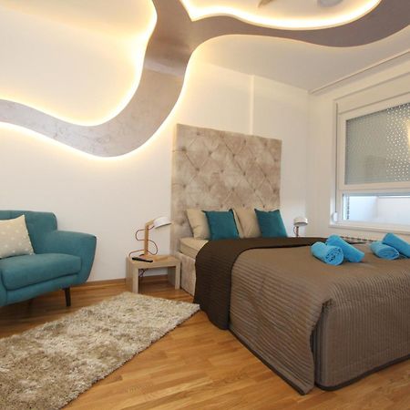 Riviera New Belgrade Apartment, Parking 5 Eur Per Day Kültér fotó