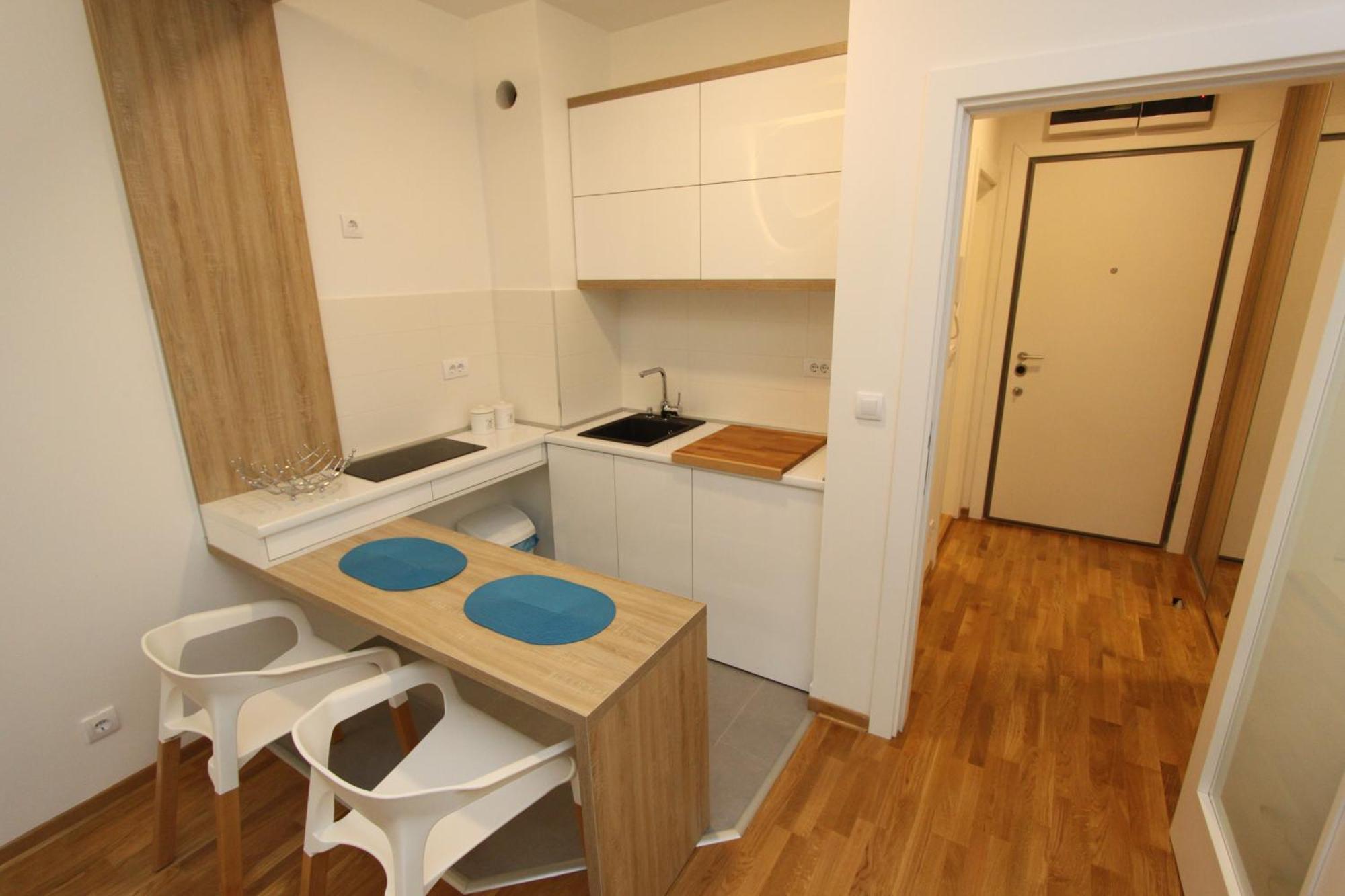 Riviera New Belgrade Apartment, Parking 5 Eur Per Day Kültér fotó