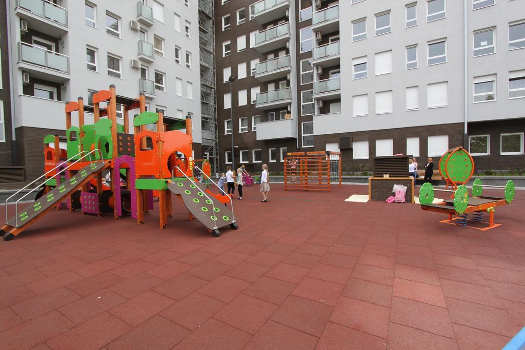 Riviera New Belgrade Apartment, Parking 5 Eur Per Day Kültér fotó