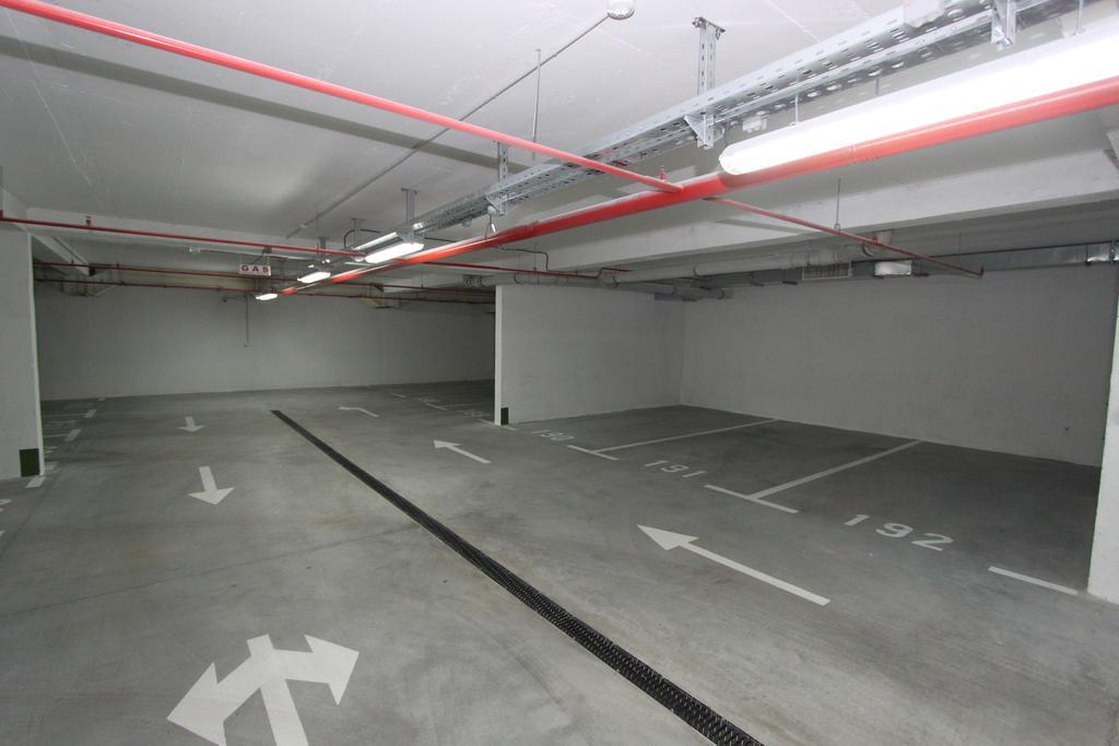 Riviera New Belgrade Apartment, Parking 5 Eur Per Day Kültér fotó