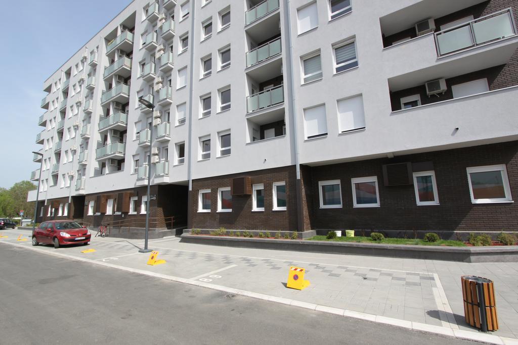 Riviera New Belgrade Apartment, Parking 5 Eur Per Day Kültér fotó